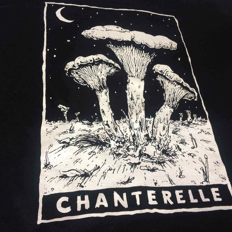 Chanterelle Mushroom Tarot Tee